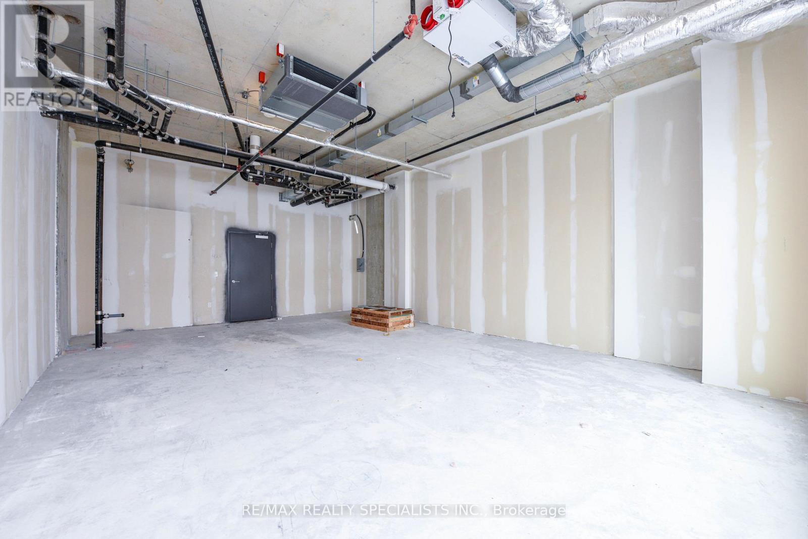 425 - 600 Dixon Road W, Toronto, Ontario  M9W 1J1 - Photo 23 - W12768574