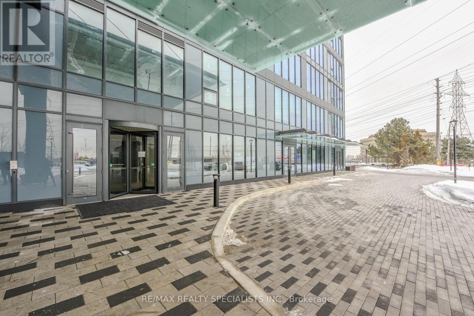 425 - 600 Dixon Road W, Toronto, Ontario  M9W 1J1 - Photo 6 - W12768574