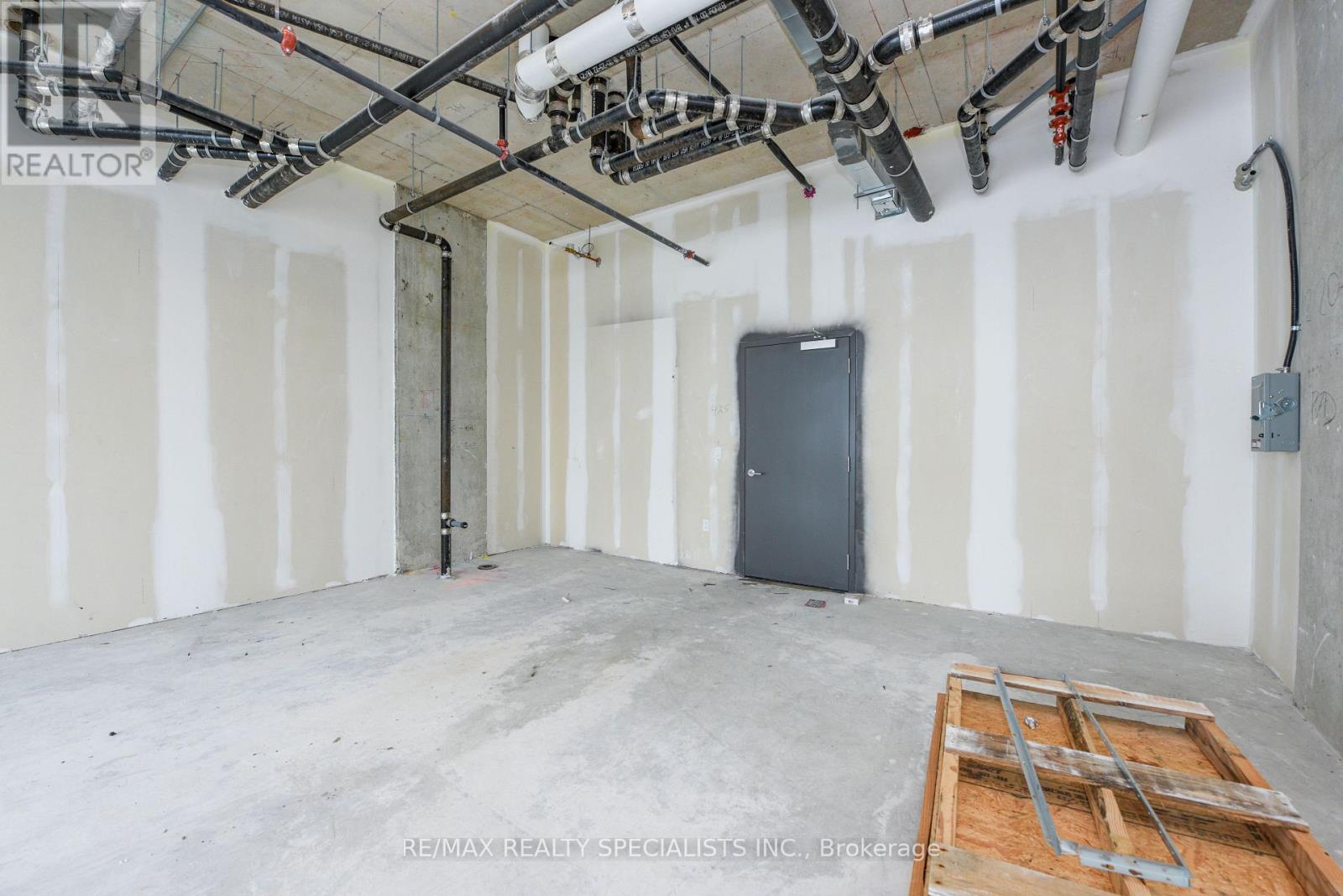 425 - 600 Dixon Road W, Toronto, Ontario  M9W 1J1 - Photo 27 - W12768574
