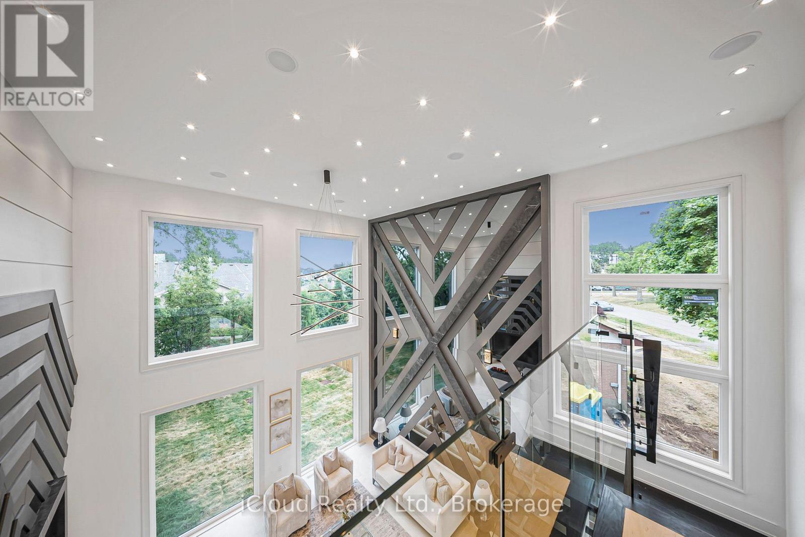 1374 Tansley Drive, Oakville, Ontario  L6L 2N4 - Photo 16 - W12768750