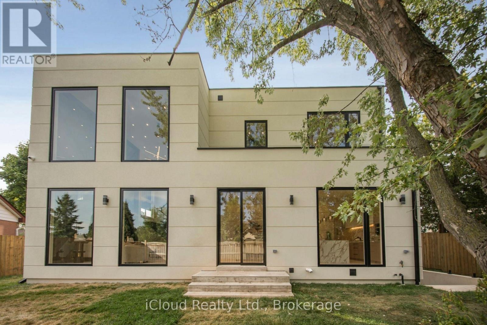 1374 Tansley Drive, Oakville, Ontario  L6L 2N4 - Photo 2 - W12768750