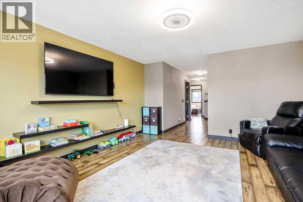 6 Westmount Circle, Okotoks, Alberta  T1S 0B4 - Photo 24 - A2282179