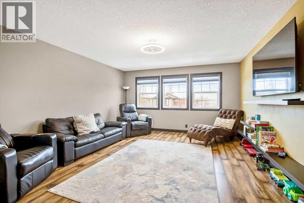 6 Westmount Circle, Okotoks, Alberta  T1S 0B4 - Photo 23 - A2282179