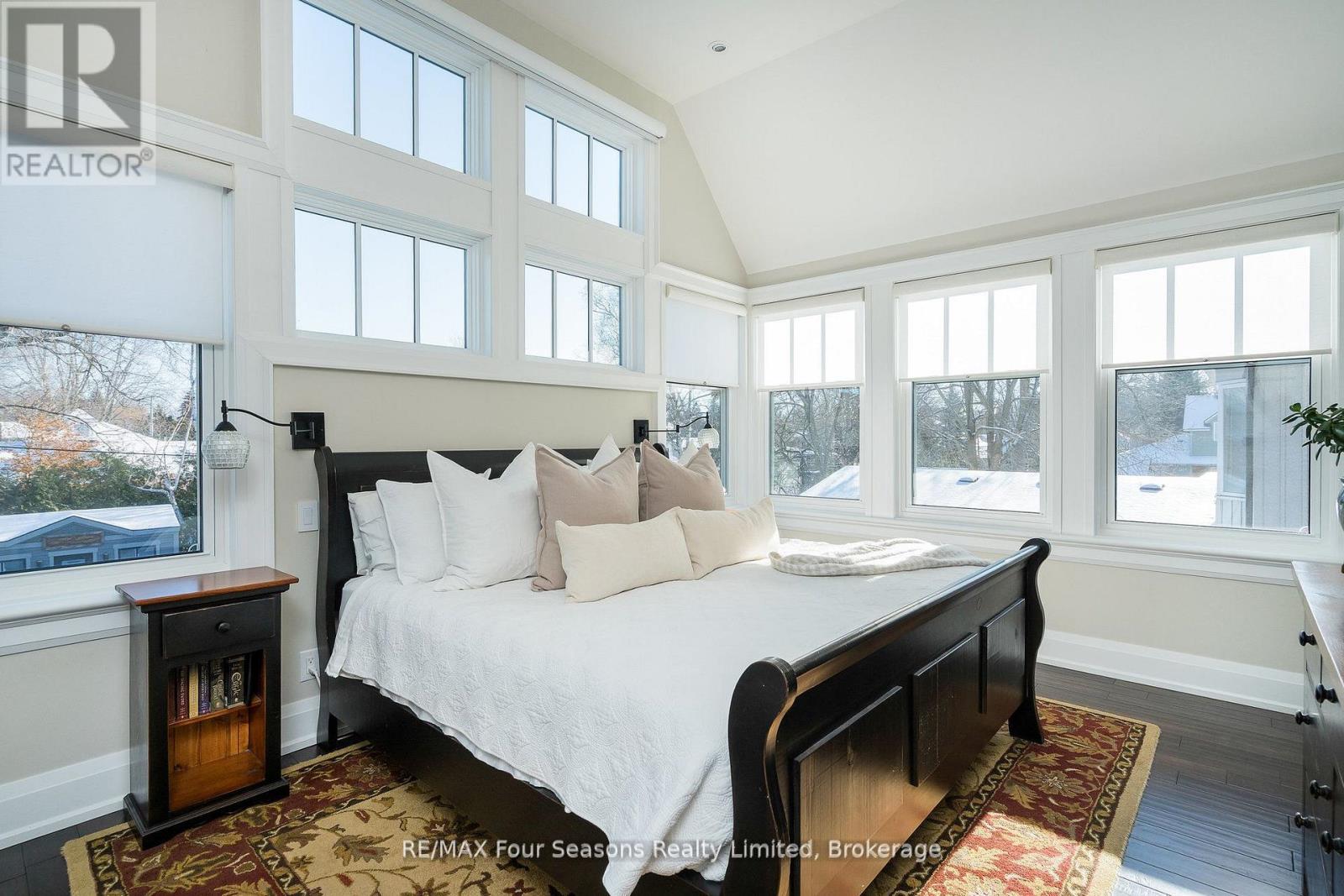 213 Birch Street, Collingwood, Ontario  L9Y 2V5 - Photo 11 - S12768806