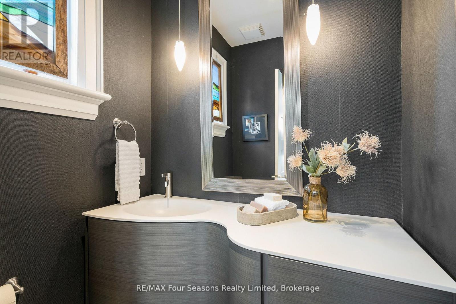 213 Birch Street, Collingwood, Ontario  L9Y 2V5 - Photo 17 - S12768806