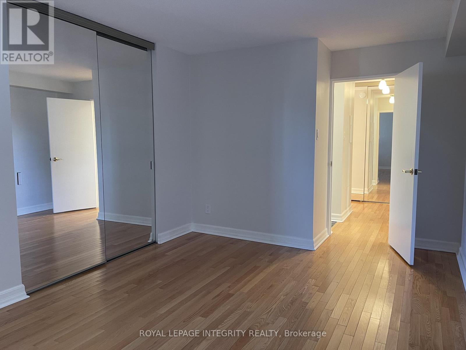 1006 - 71 Somerset Street W, Ottawa, Ontario  K2P 2G2 - Photo 11 - X12768844