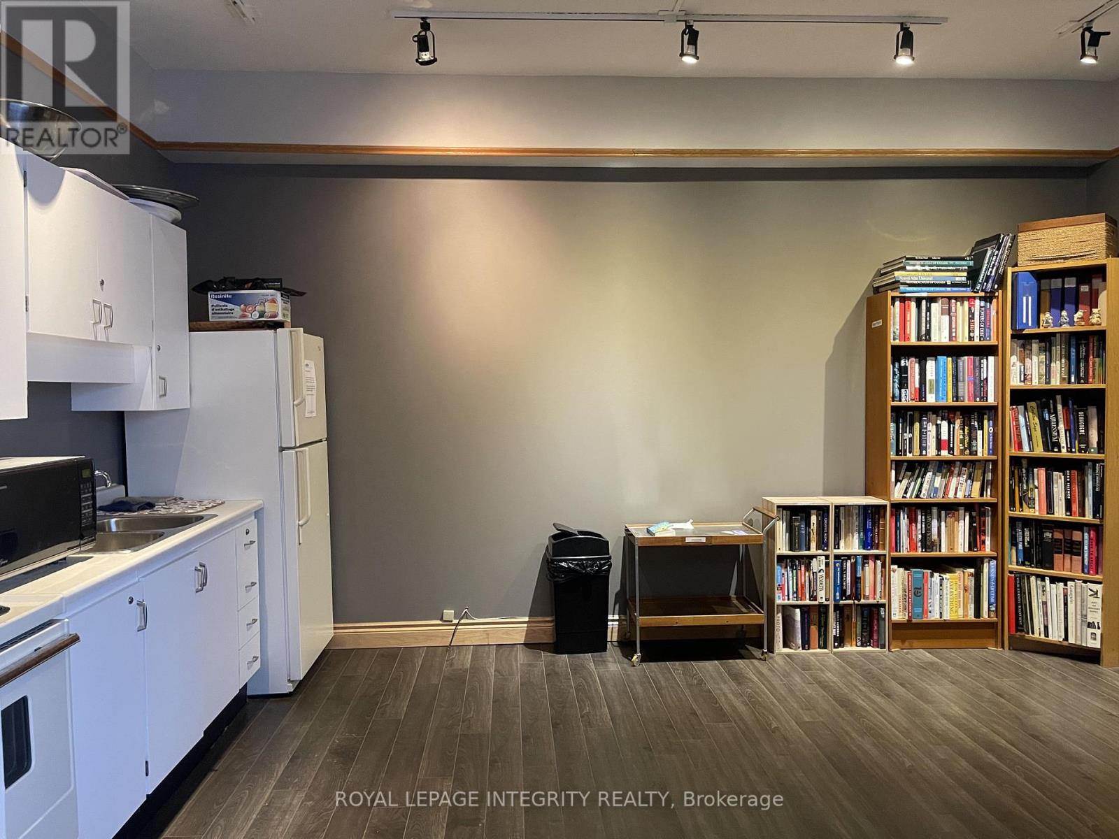 1006 - 71 Somerset Street W, Ottawa, Ontario  K2P 2G2 - Photo 25 - X12768844