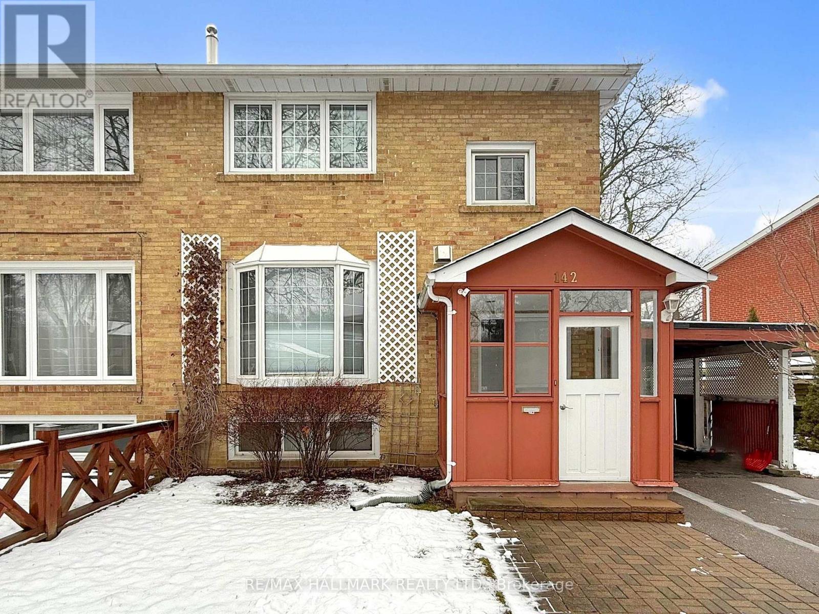 142 BARBER GREENE ROAD, Toronto, Ontario