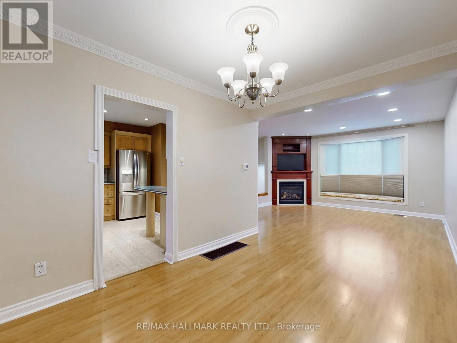 142 Barber Greene Road, Toronto, Ontario  M3C 2A6 - Photo 11 - C12663072