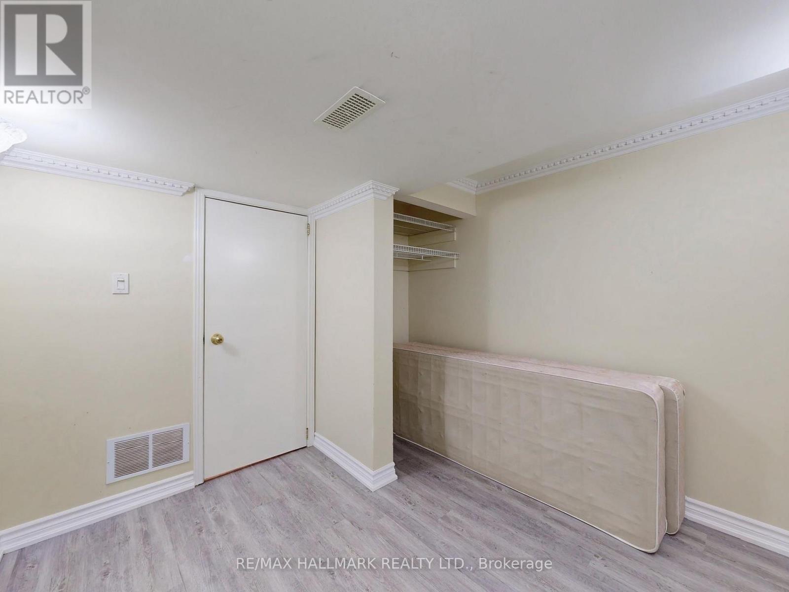 142 Barber Greene Road, Toronto, Ontario  M3C 2A6 - Photo 39 - C12663072