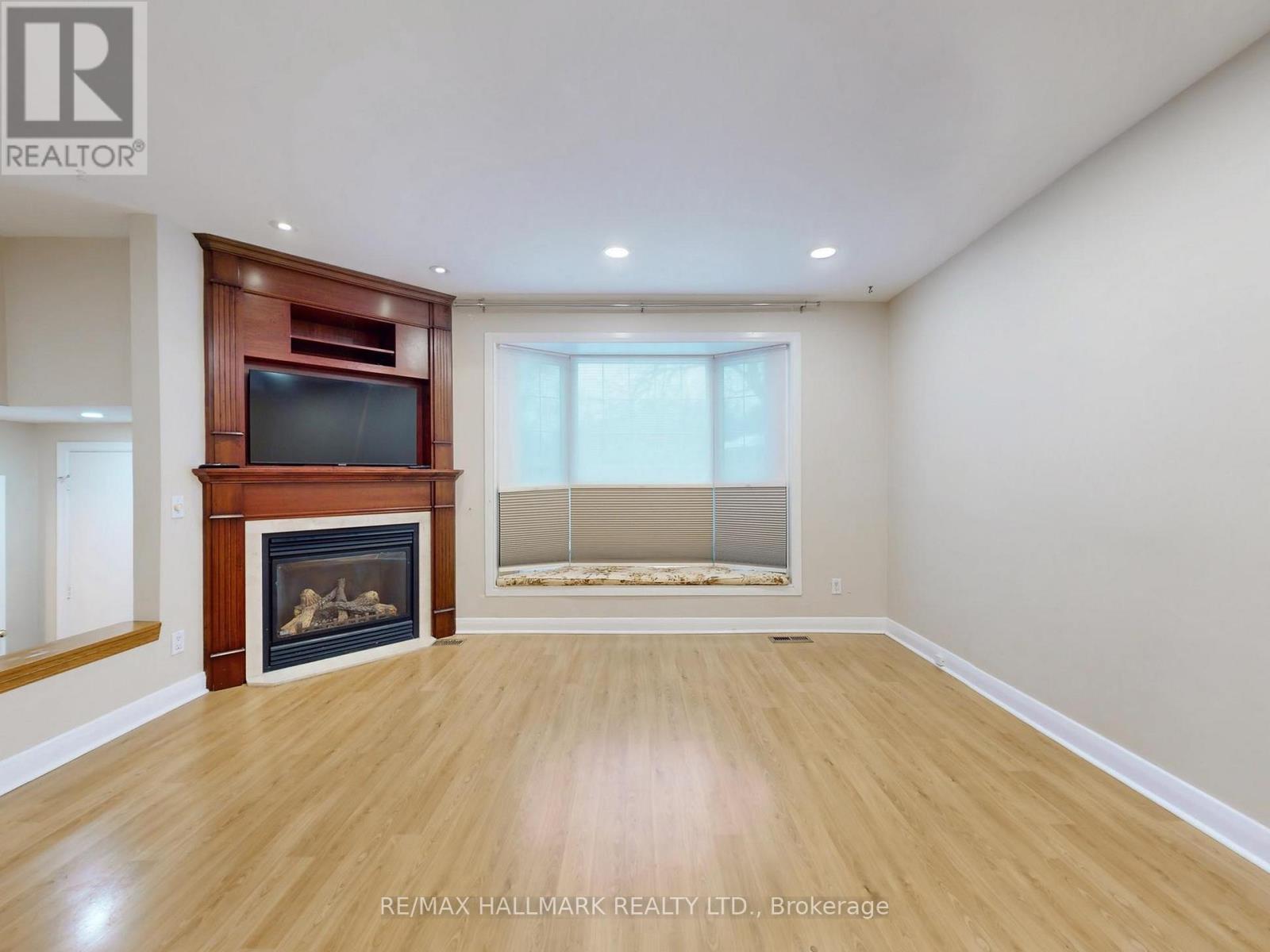 142 Barber Greene Road, Toronto, Ontario  M3C 2A6 - Photo 6 - C12663072