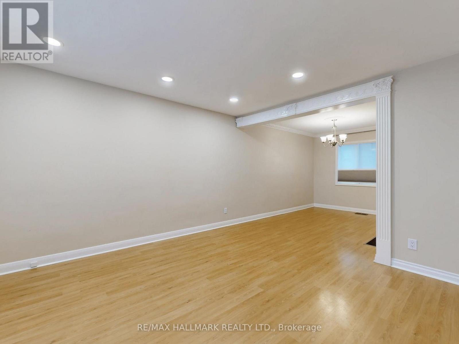 142 Barber Greene Road, Toronto, Ontario  M3C 2A6 - Photo 8 - C12663072