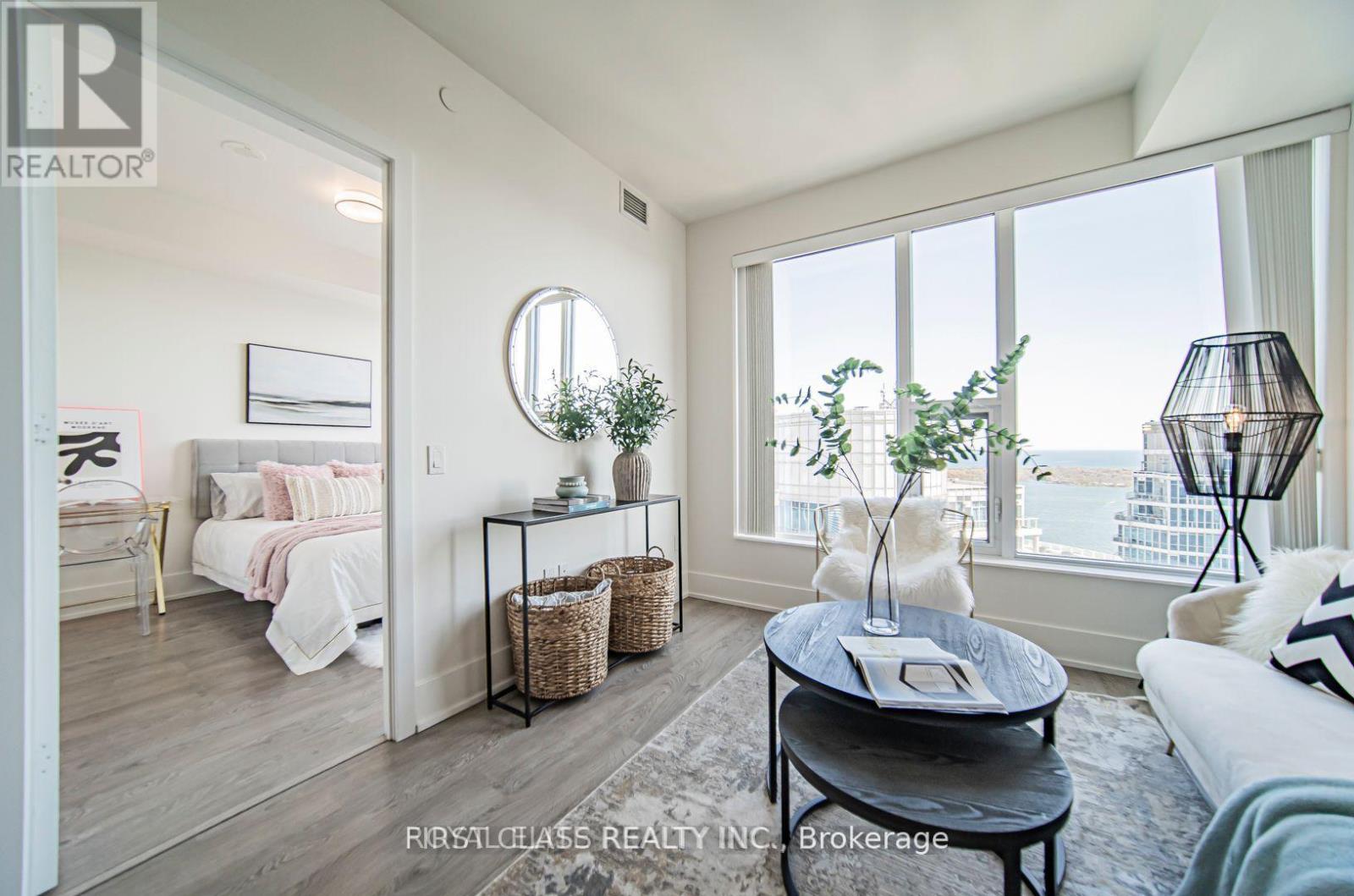 3908 - 10 York Street, Toronto (Waterfront Communities), Ontario  M5J 0E1 - Photo 7 - C12768772