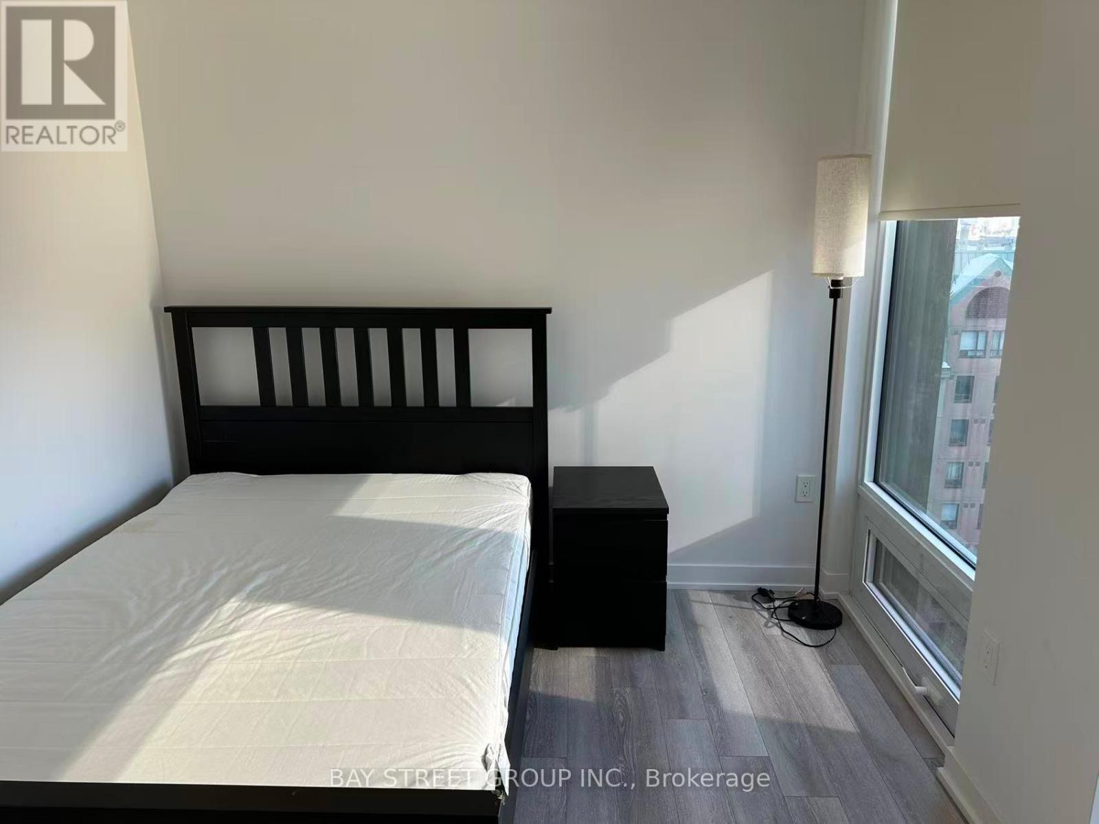 1203 - 238 Simcoe Street, Toronto (Kensington-Chinatown), Ontario  M5T 1T4 - Photo 10 - C12768810