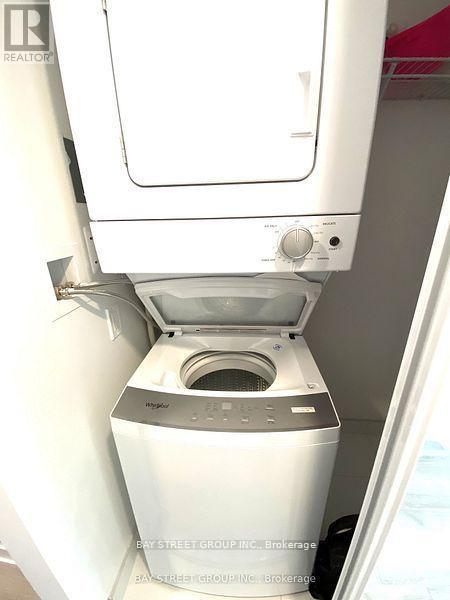 1203 - 238 Simcoe Street, Toronto (Kensington-Chinatown), Ontario  M5T 1T4 - Photo 14 - C12768810