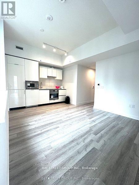 1203 - 238 Simcoe Street, Toronto (Kensington-Chinatown), Ontario  M5T 1T4 - Photo 6 - C12768810