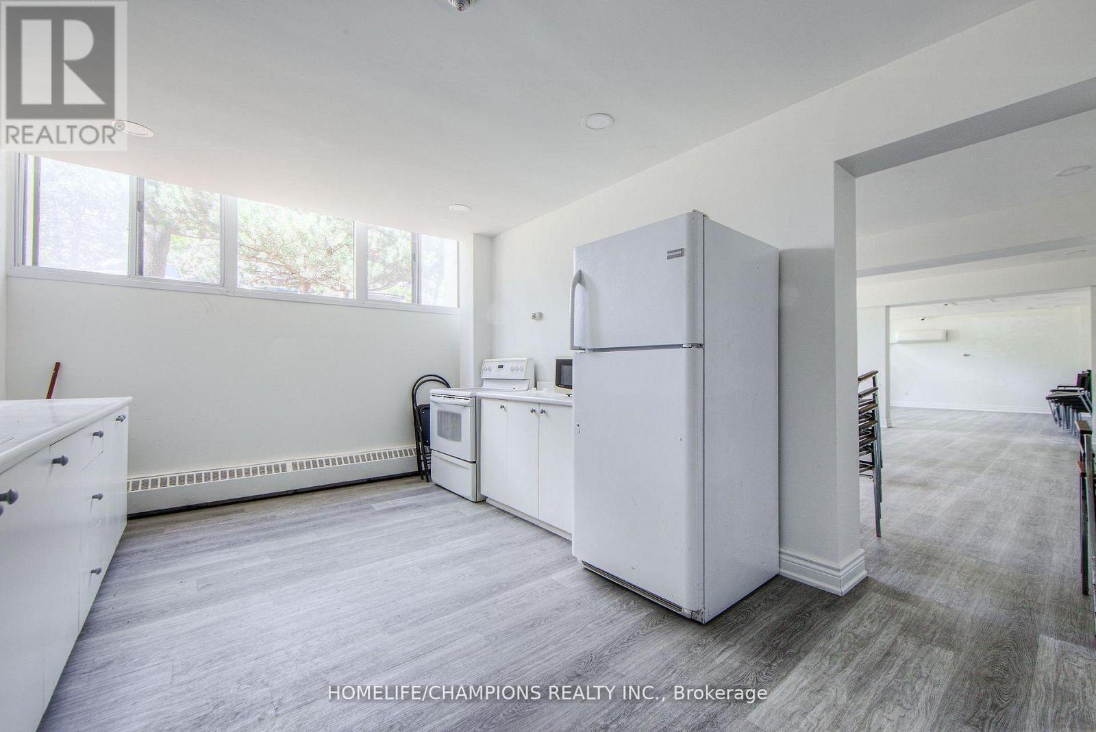 1210 - 100 Leeward Glenway, Toronto (Flemingdon Park), Ontario  M3C 2Z1 - Photo 23 - C12768848