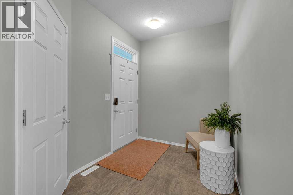 337 Addington Drive, Red Deer, Alberta  T4R 3H7 - Photo 5 - A2283493