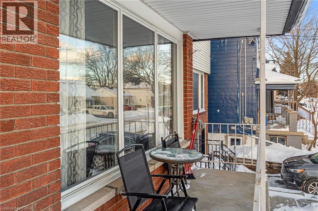 98 East 35th Street, Hamilton, Ontario  L8V 3Y1 - Photo 6 - 40802223