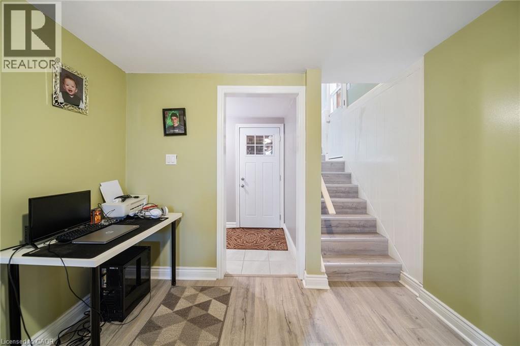 98 East 35th Street, Hamilton, Ontario  L8V 3Y1 - Photo 29 - 40802223