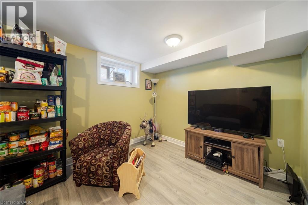 98 East 35th Street, Hamilton, Ontario  L8V 3Y1 - Photo 35 - 40802223