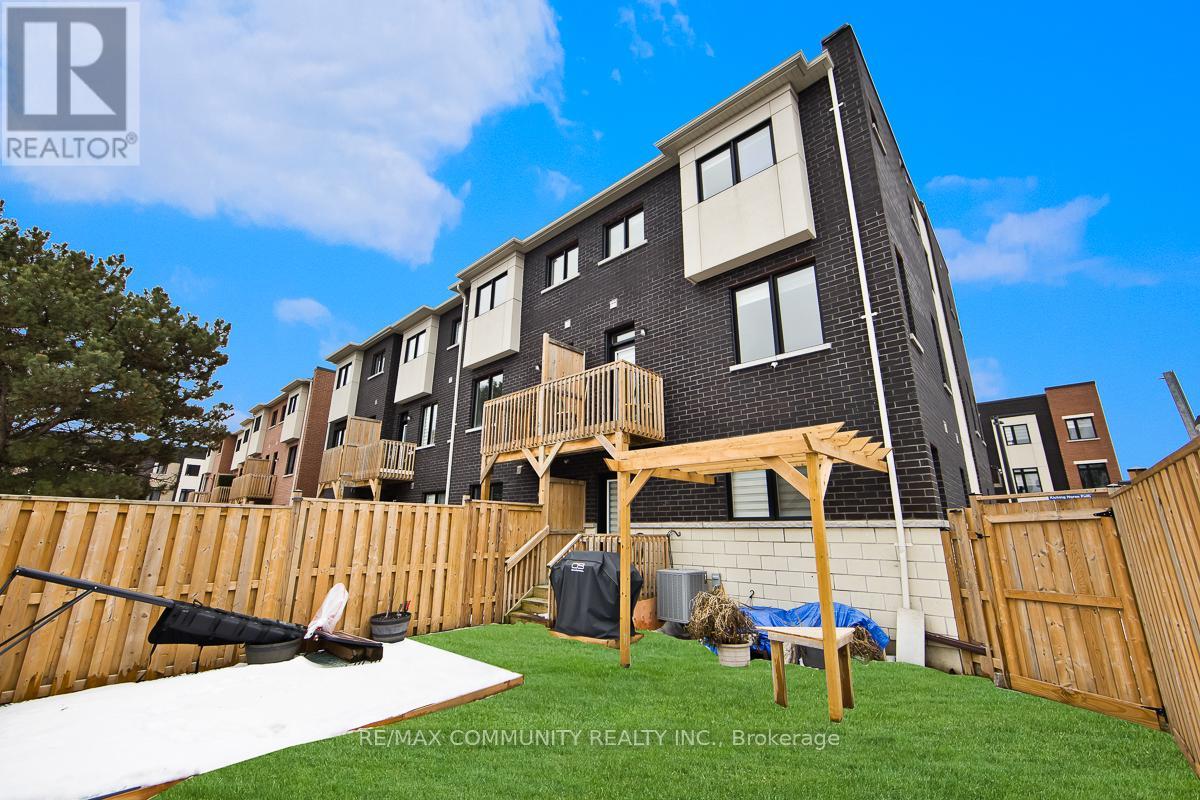 984 Kicking Horse Path, Oshawa (Mclaughlin), Ontario  L1J 0B4 - Photo 21 - E12768838