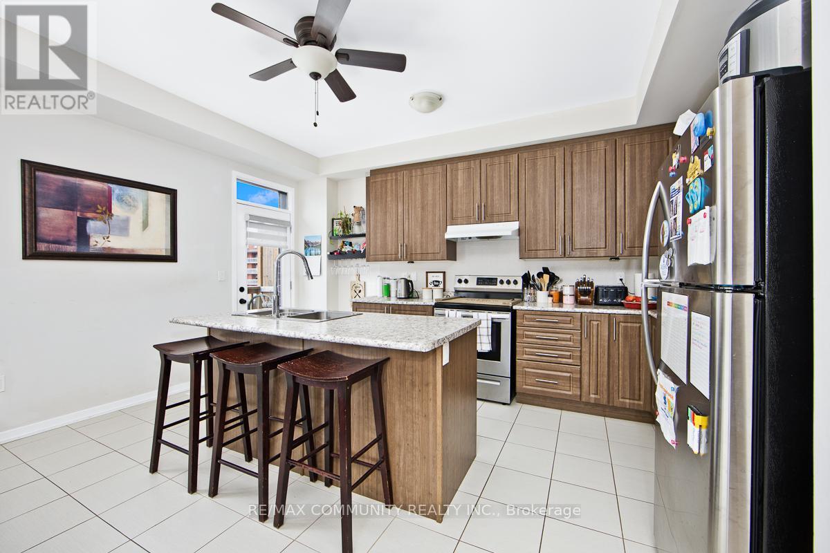 984 Kicking Horse Path, Oshawa (Mclaughlin), Ontario  L1J 0B4 - Photo 7 - E12768838