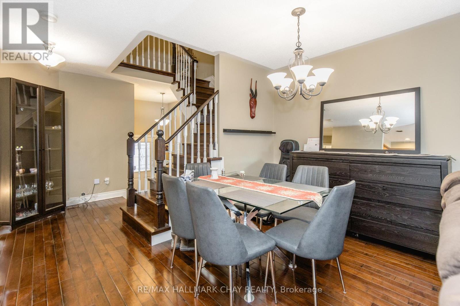 145 Millcliff Circle, Aurora (Aurora Grove), Ontario  L4G 7N8 - Photo 4 - N12768836