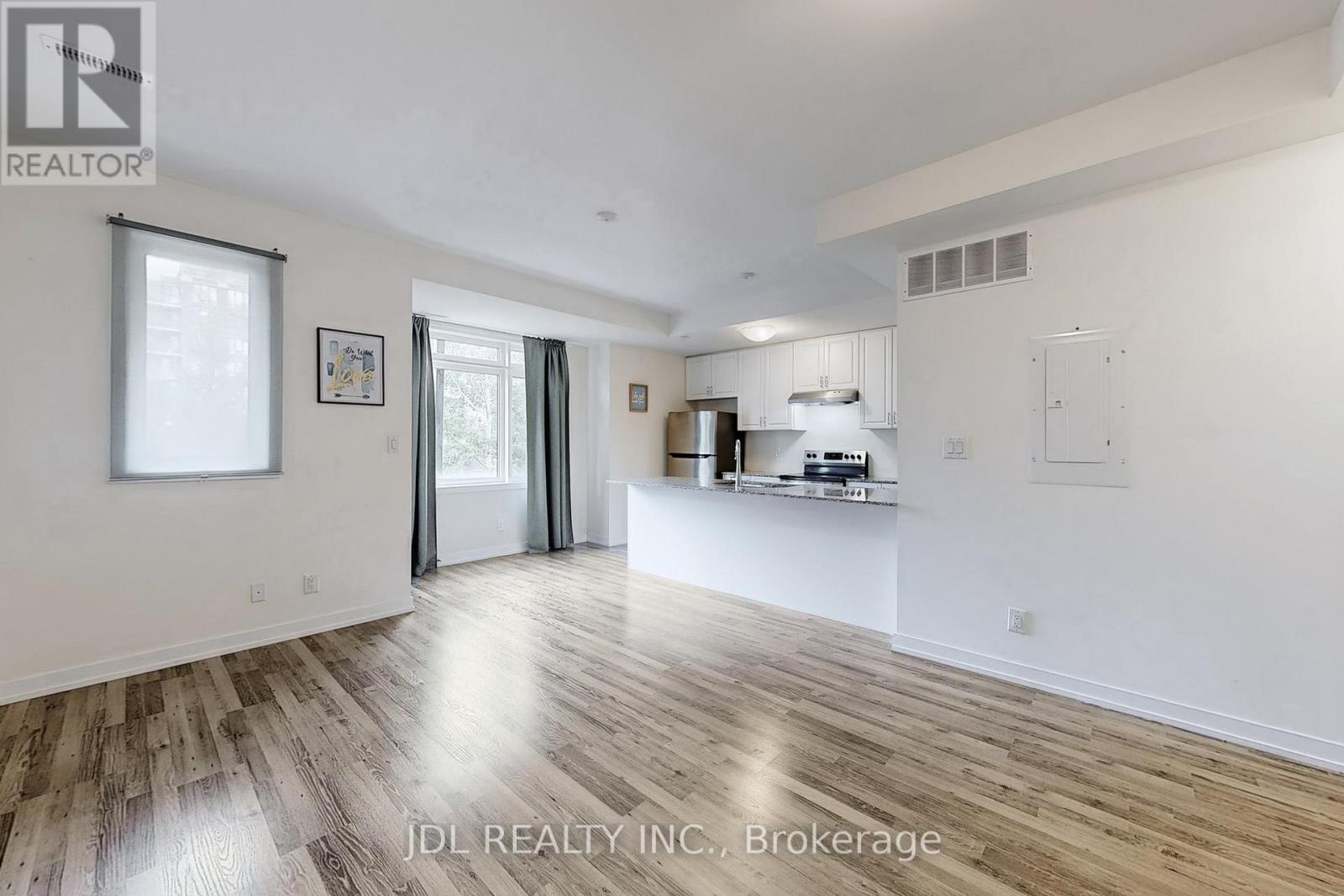 112 - 370 Red Maple Road, Richmond Hill (Langstaff), Ontario  L4C 6P5 - Photo 7 - N12768850