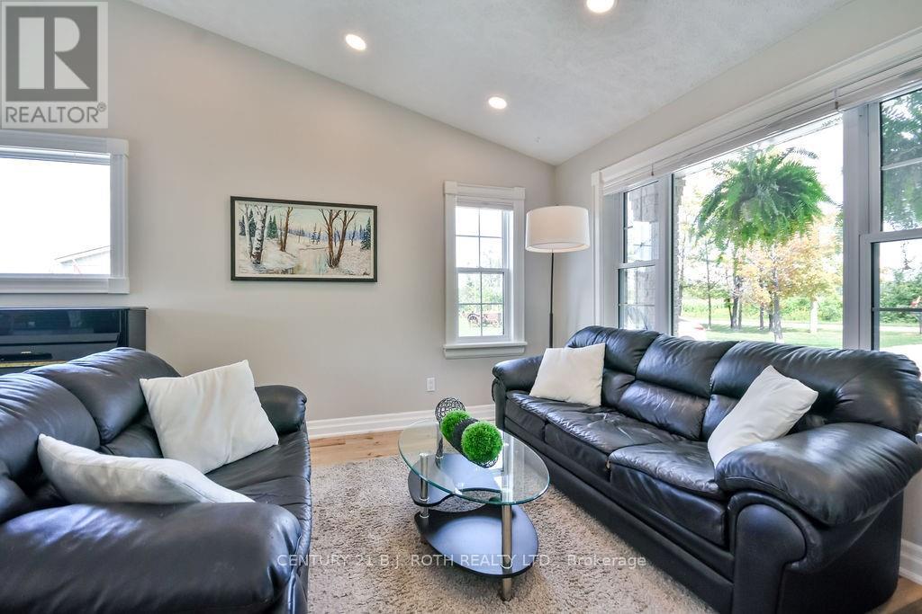 70 Line 12 South Line, Oro-Medonte, Ontario  L0L 1T0 - Photo 8 - S12747400