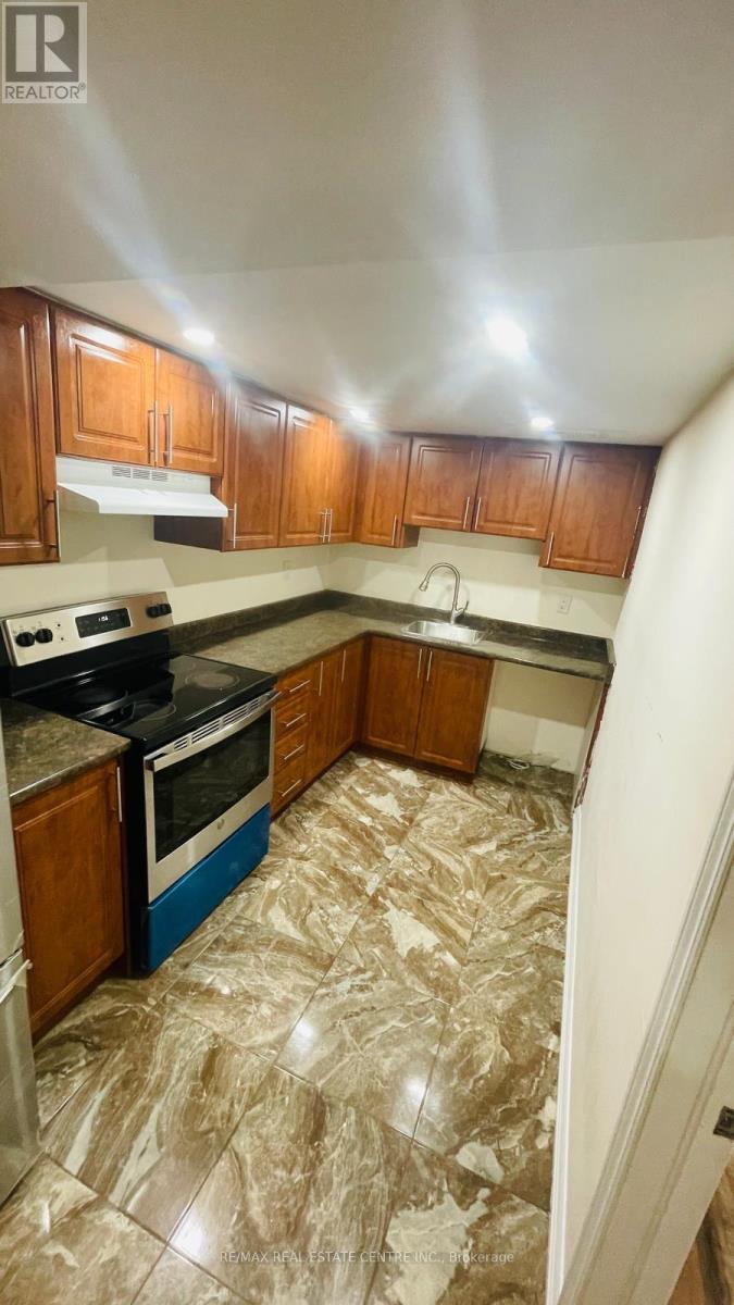 Basement - 15 Goderich Drive, Brampton, Ontario  L7A 5A7 - Photo 8 - W12701614