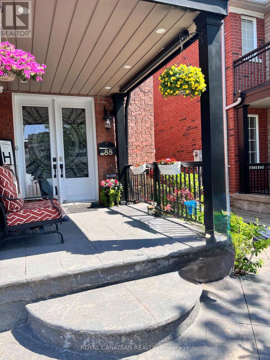 88 Olde Town Road, Brampton (Fletcher's Creek Village), Ontario  L6X 4X9 - Photo 4 - W12757868