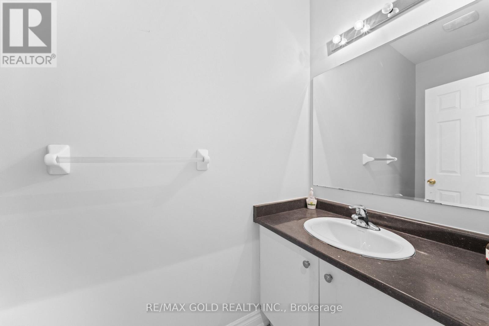 62 Bakersfield Road, Brampton (Vales Of Castlemore), Ontario  L6P 3Y5 - Photo 21 - W12766240