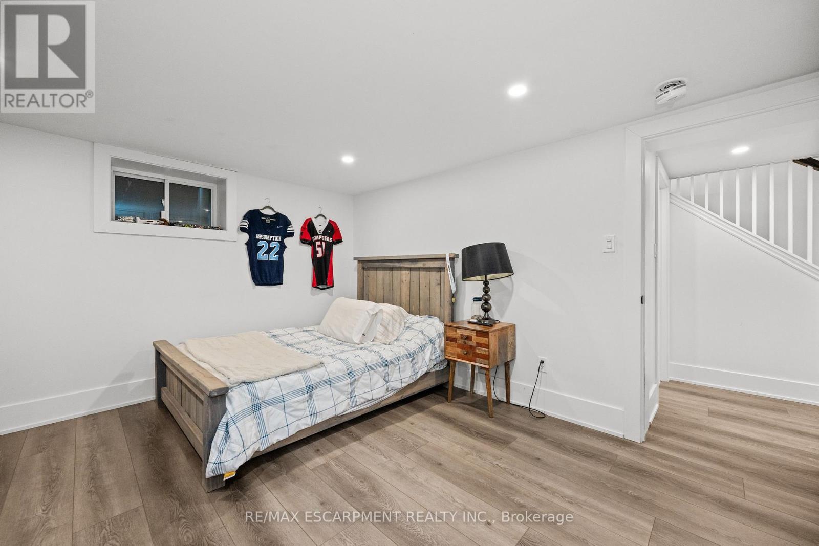 1390 Halifax Place, Burlington (Brant), Ontario  L7S 1J6 - Photo 26 - W12768764