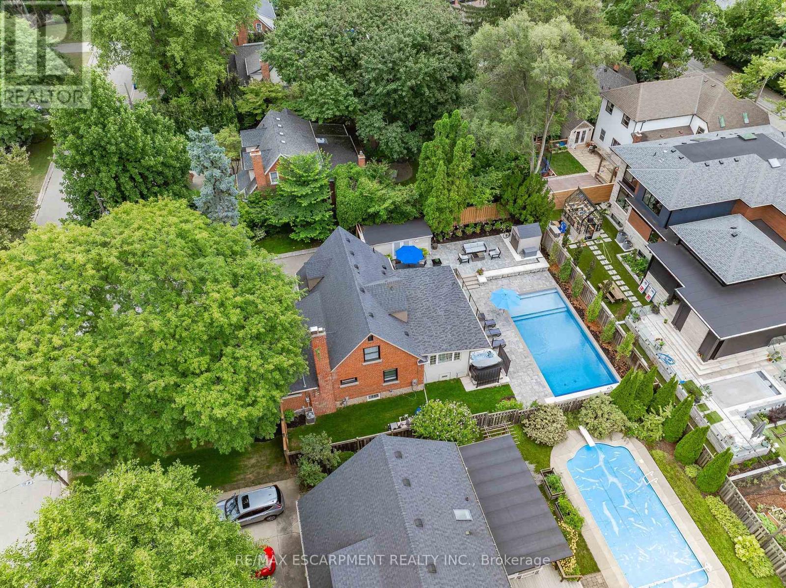 1390 Halifax Place, Burlington (Brant), Ontario  L7S 1J6 - Photo 38 - W12768764