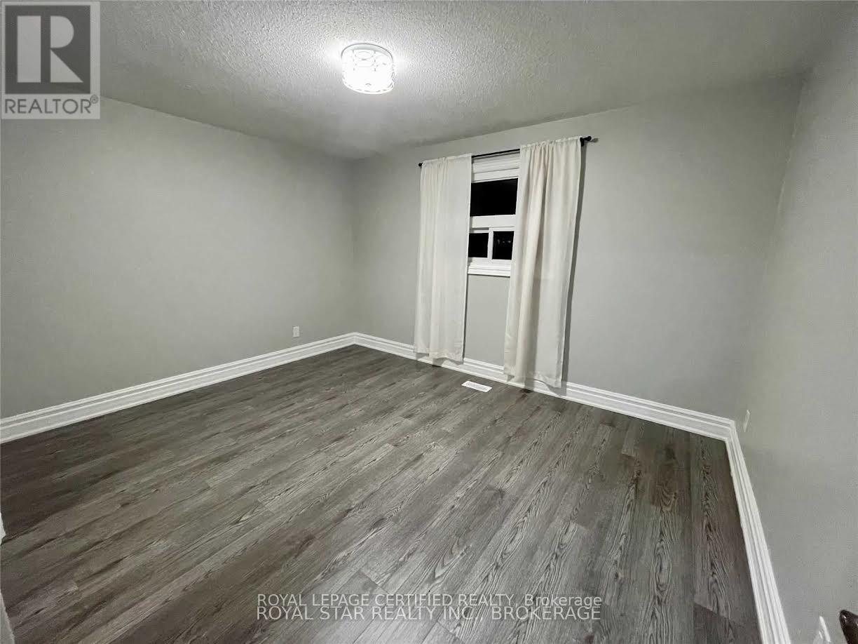 112 Jade Crescent, Brampton, Ontario  L6S 3M8 - Photo 13 - W12768768