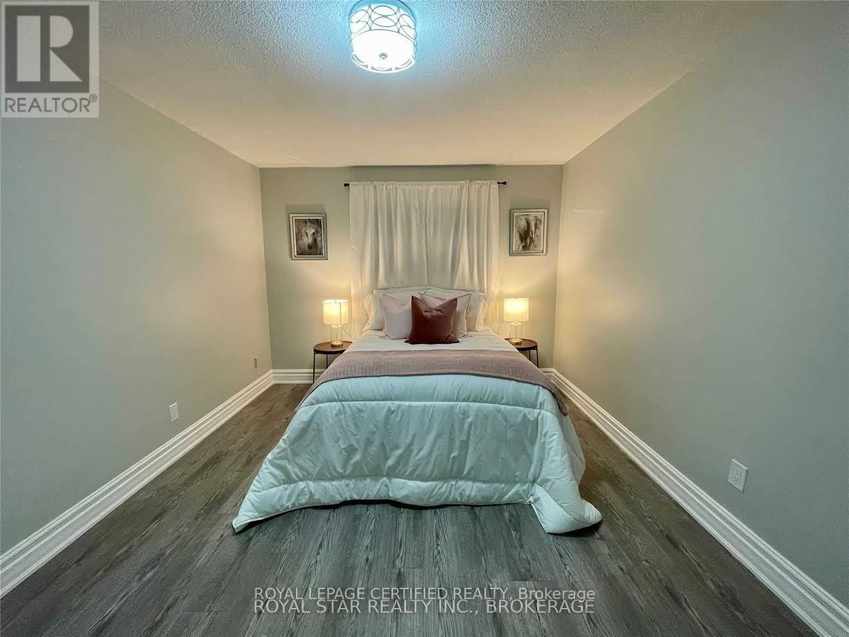 112 Jade Crescent, Brampton, Ontario  L6S 3M8 - Photo 9 - W12768768