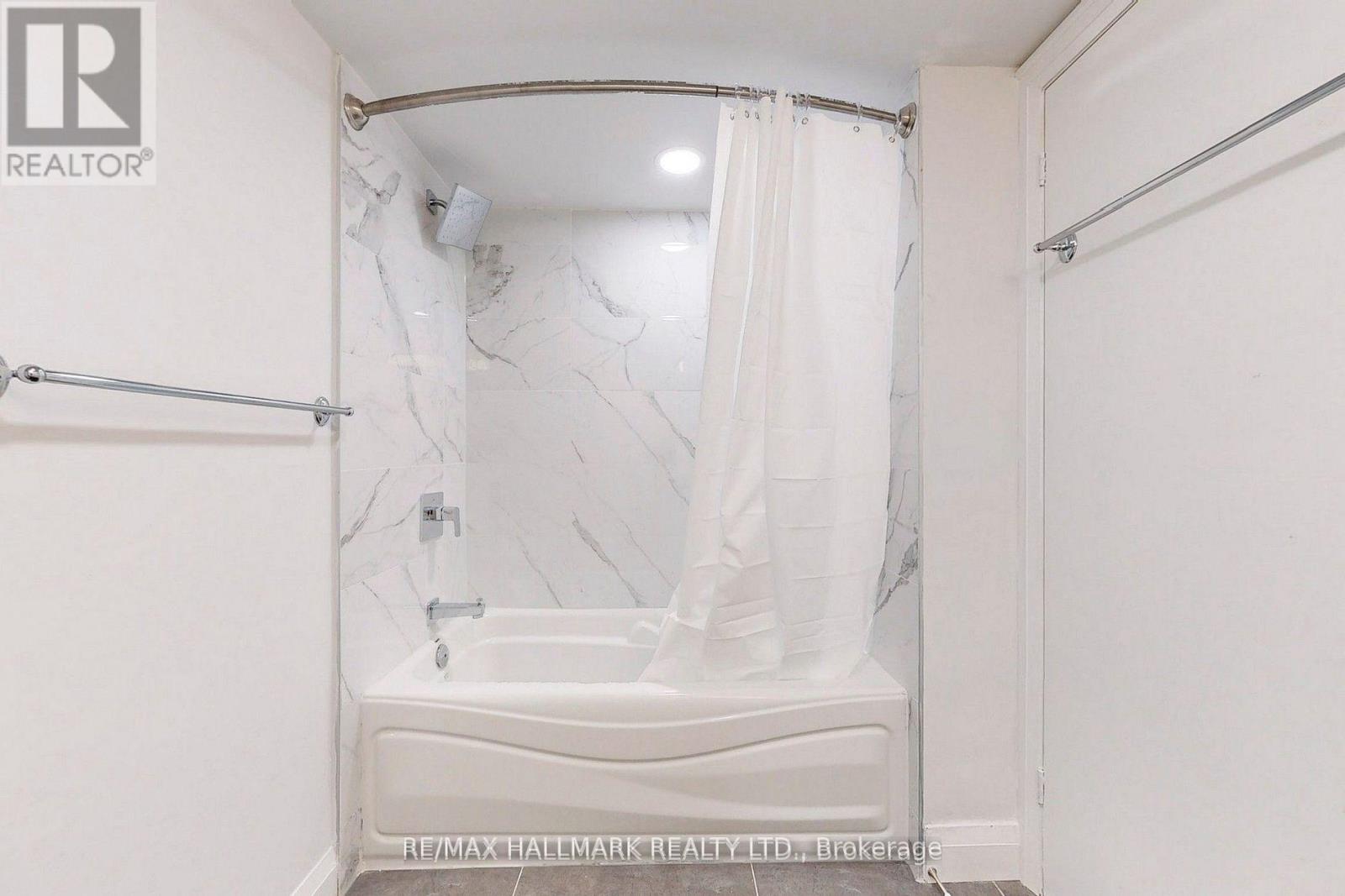 Lower - 36 Farley Crescent, Toronto (Willowridge-Martingrove-Richview), Ontario  M9R 2A6 - Photo 11 - W12768790