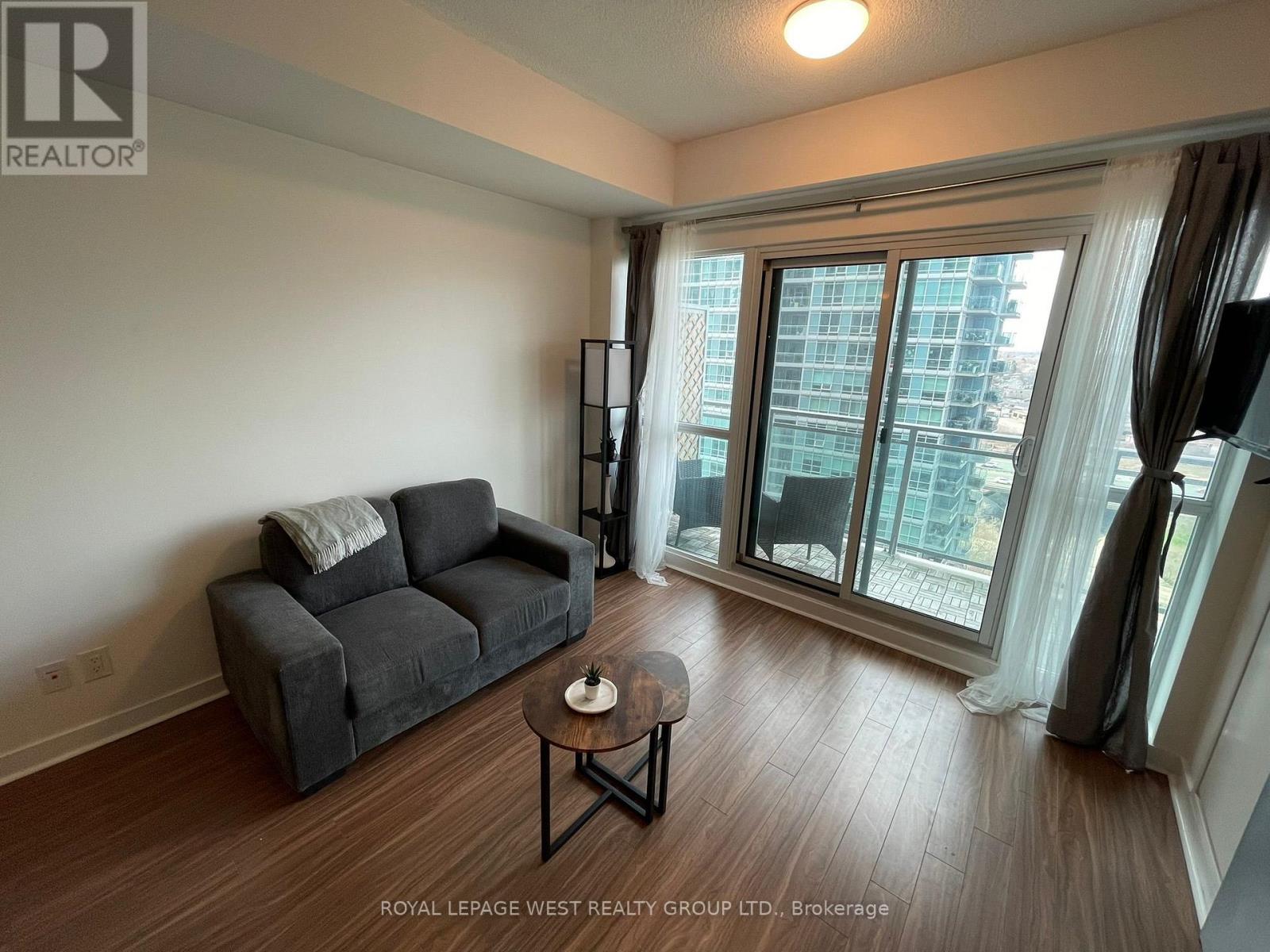 1323 - 165 Legion Road N, Toronto, Ontario  M8Y 0B3 - Photo 13 - W12768804