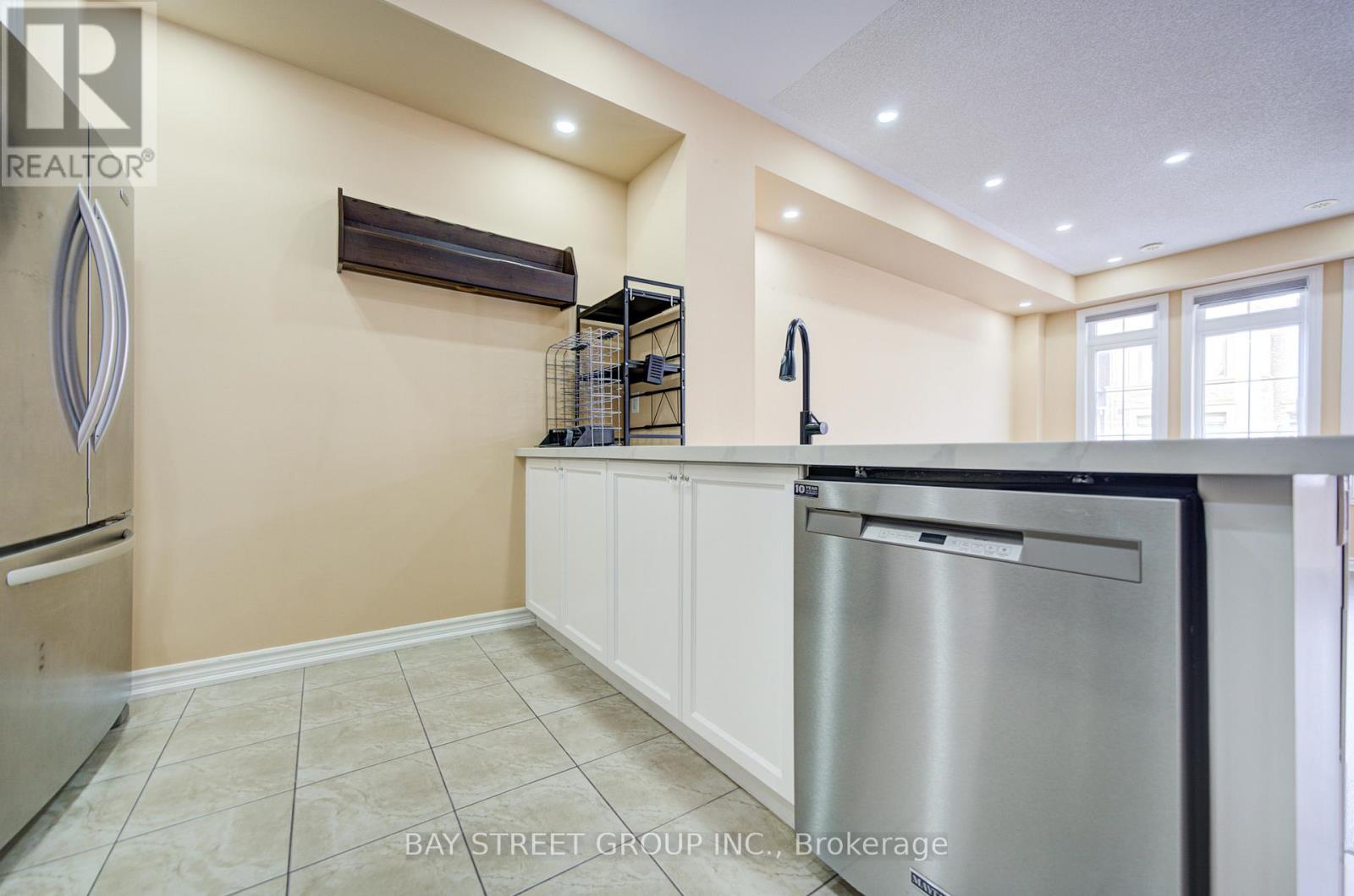 21 - 2435 Greenwich Drive, Oakville, Ontario  L6M 0S4 - Photo 16 - W12768812