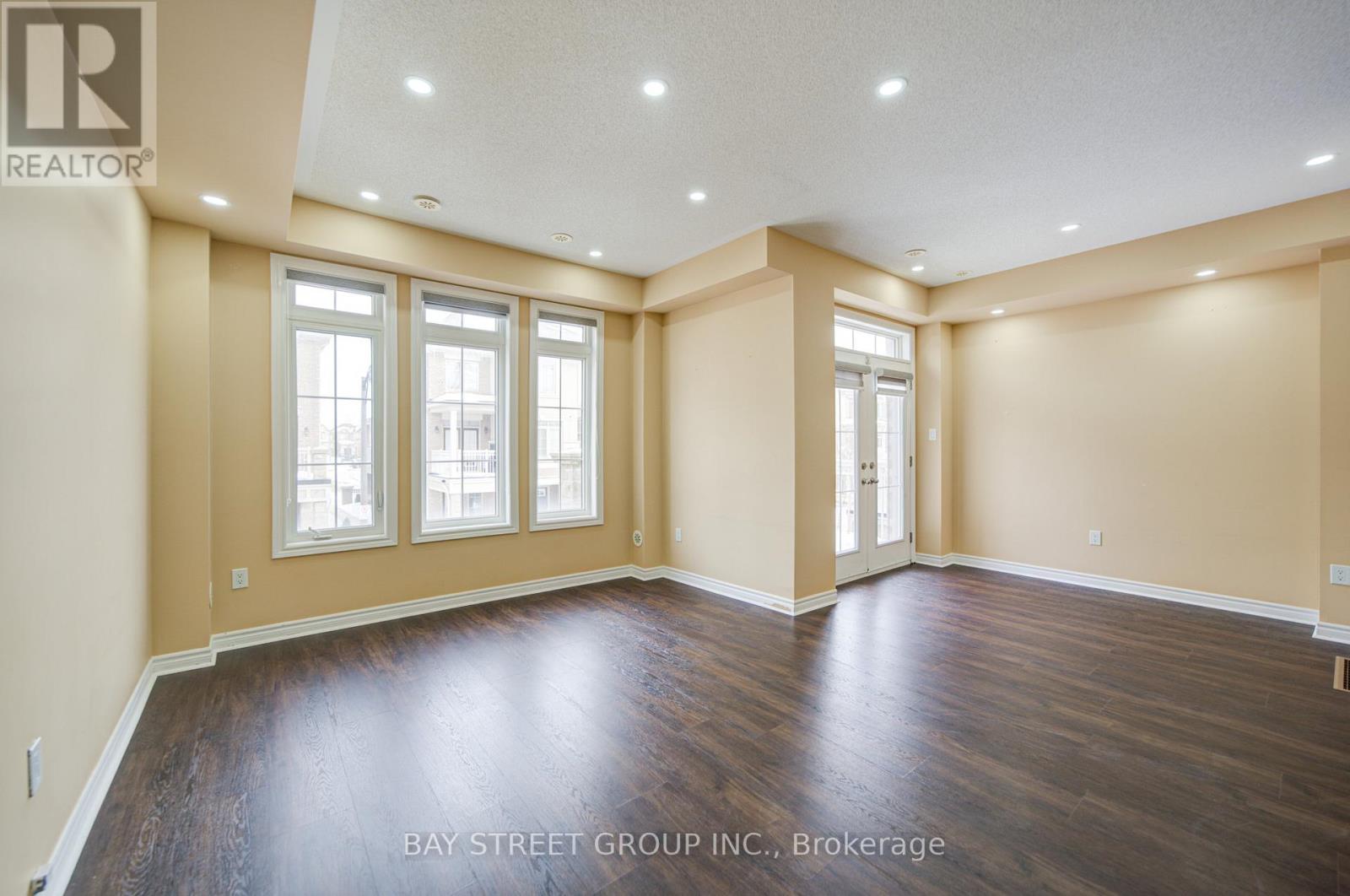 21 - 2435 Greenwich Drive, Oakville, Ontario  L6M 0S4 - Photo 20 - W12768812