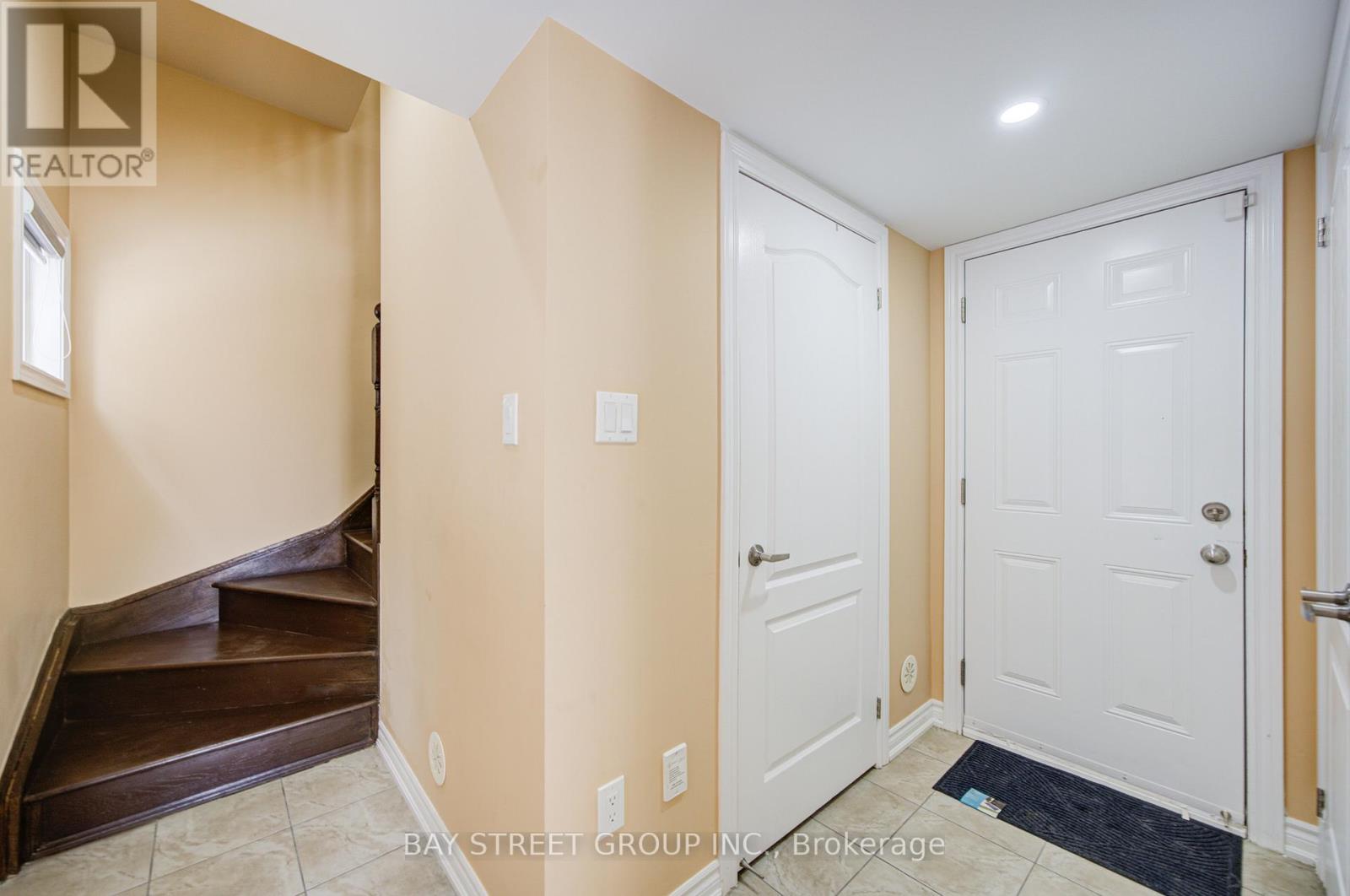 21 - 2435 Greenwich Drive, Oakville, Ontario  L6M 0S4 - Photo 7 - W12768812