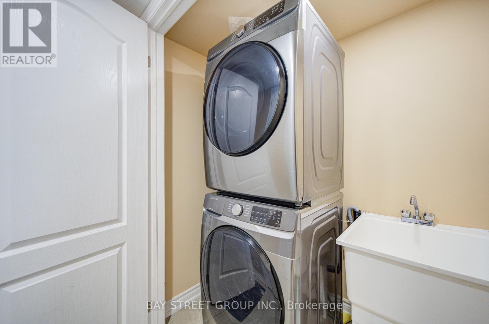 21 - 2435 Greenwich Drive, Oakville, Ontario  L6M 0S4 - Photo 8 - W12768812