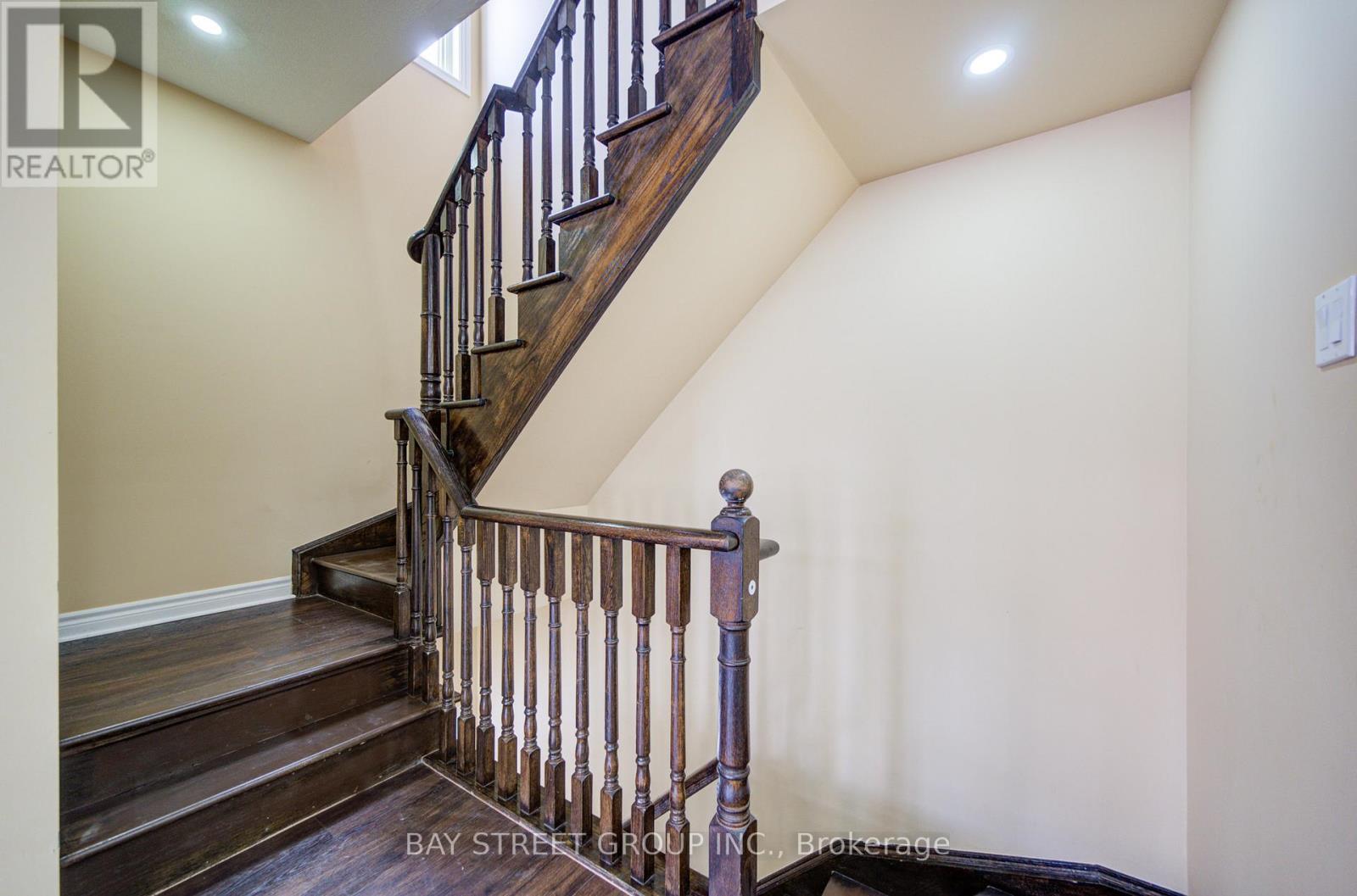 21 - 2435 Greenwich Drive, Oakville, Ontario  L6M 0S4 - Photo 9 - W12768812