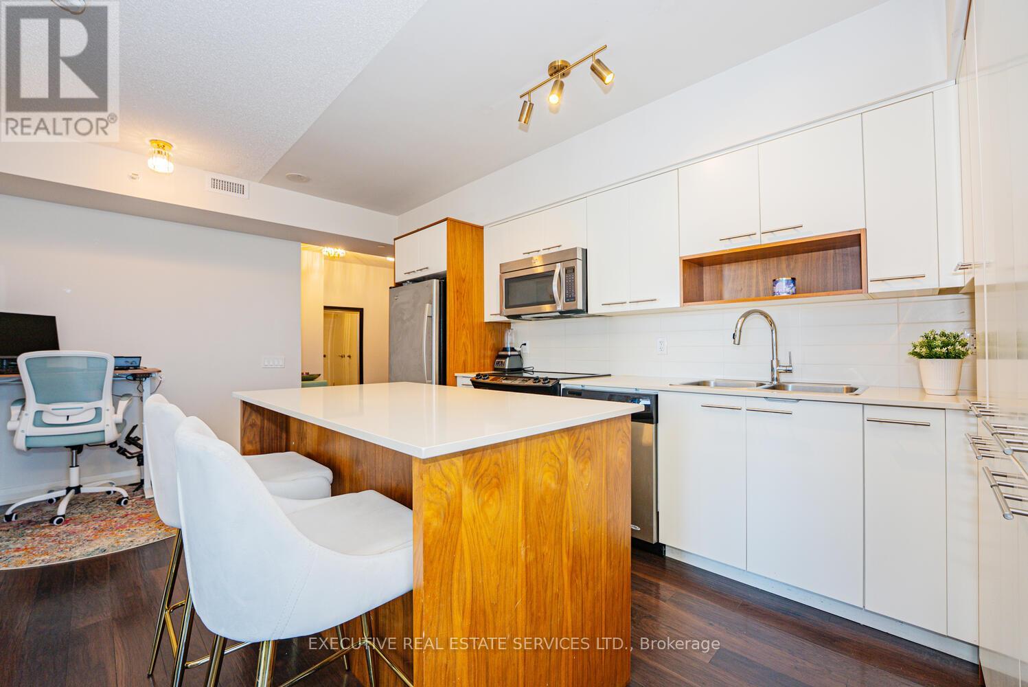 1804 - 5 Valhalla Inn Road, Toronto (Islington-City Centre West), Ontario  M9B 1S9 - Photo 17 - W12768814