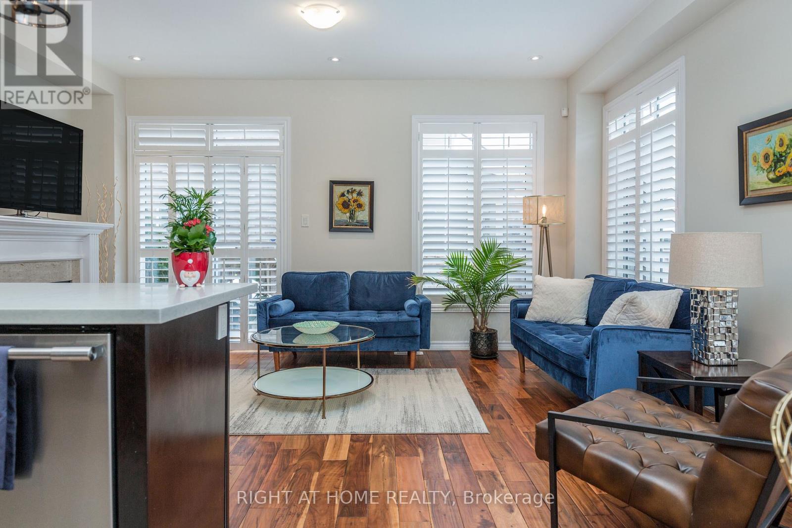 102 Upper Canada Court, Halton Hills (Georgetown), Ontario  L7G 0L2 - Photo 14 - W12768822