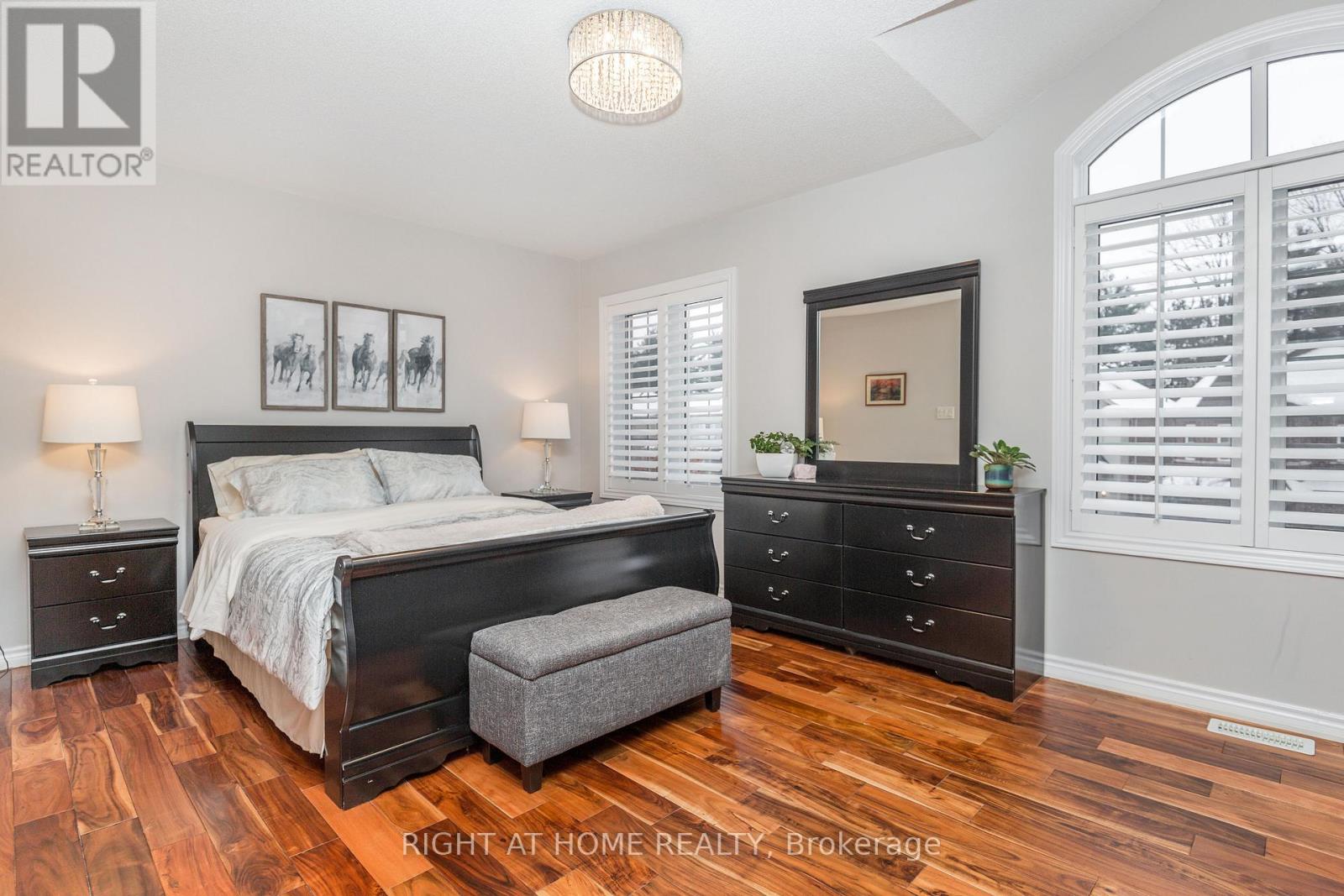 102 Upper Canada Court, Halton Hills (Georgetown), Ontario  L7G 0L2 - Photo 22 - W12768822