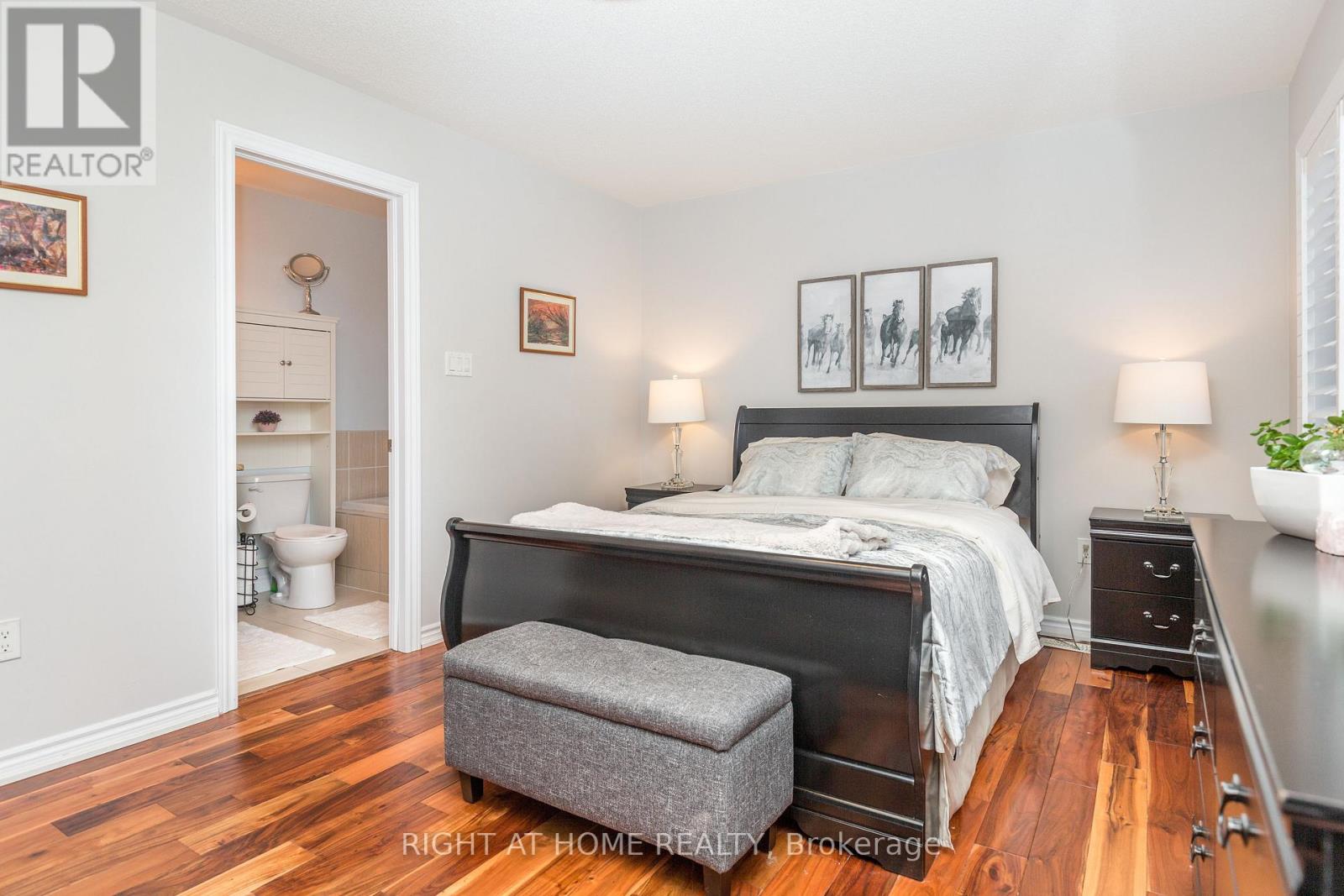 102 Upper Canada Court, Halton Hills (Georgetown), Ontario  L7G 0L2 - Photo 23 - W12768822