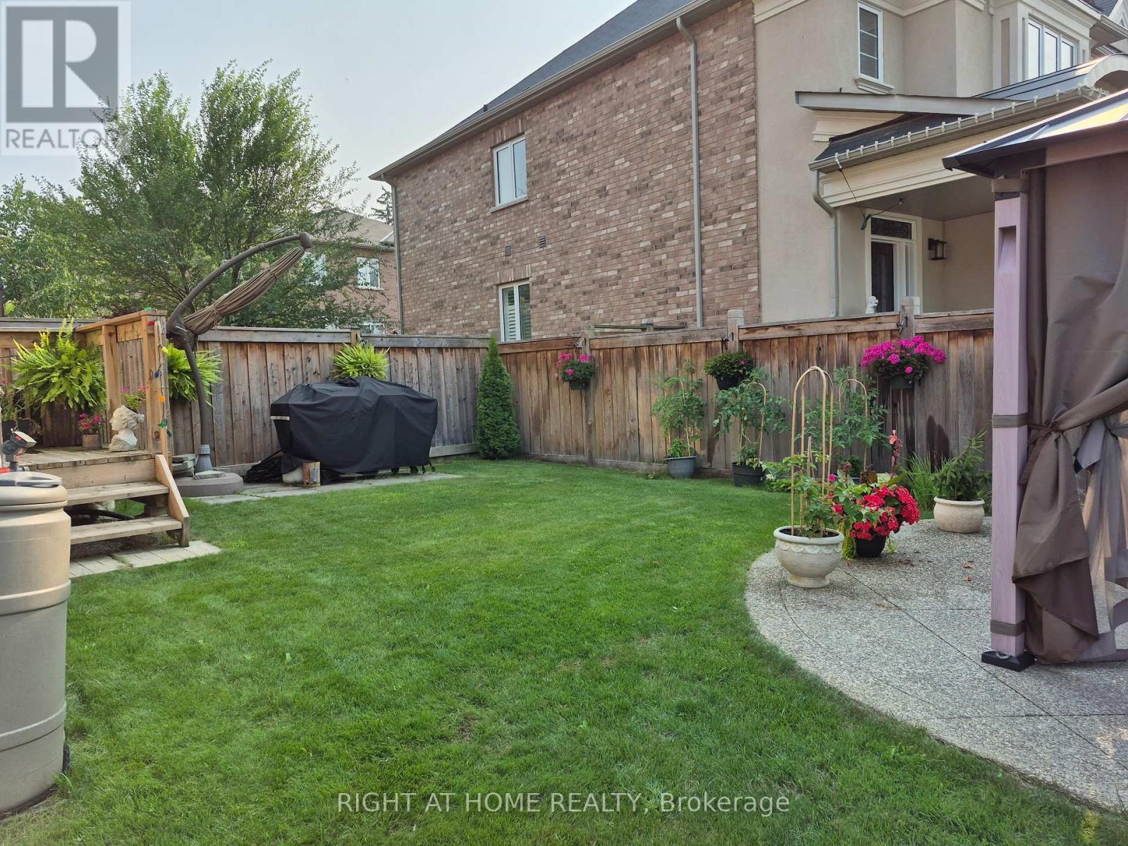 102 Upper Canada Court, Halton Hills (Georgetown), Ontario  L7G 0L2 - Photo 37 - W12768822