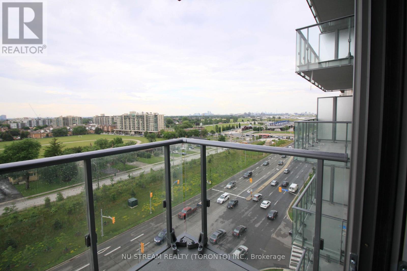 908 - 10 De Boers Drive, Toronto (York University Heights), Ontario  M3N 0L6 - Photo 11 - W12768826